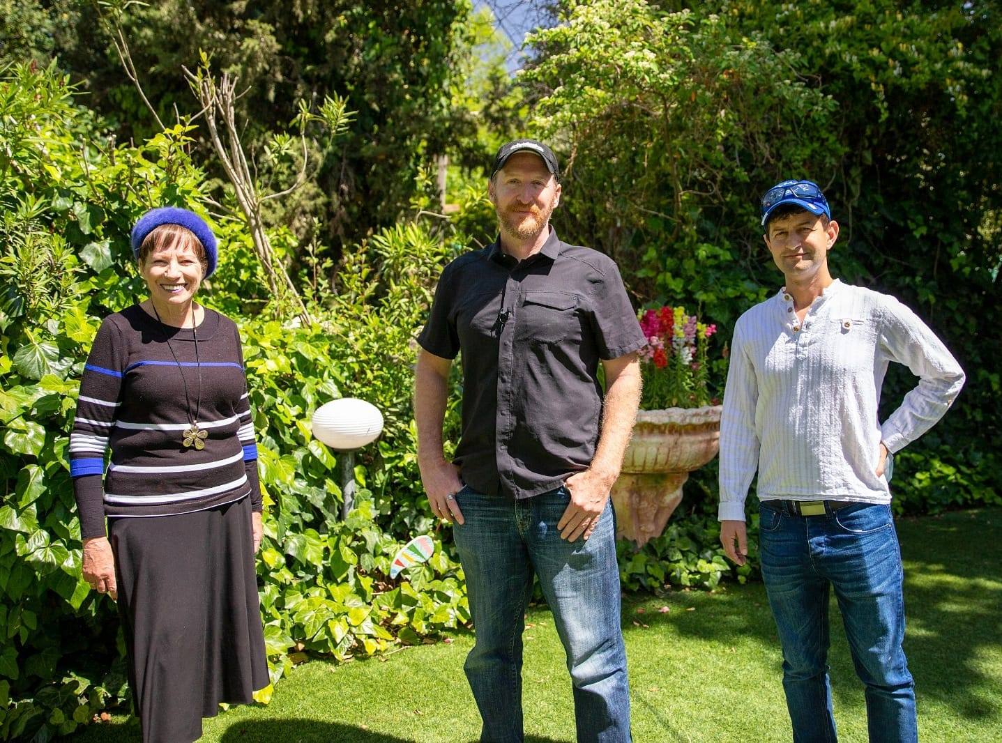 Doug Hershey with Israeli pioneers at Shiloh